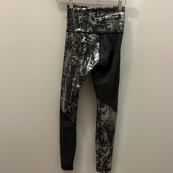 Lululemon Wunder Under Leggings High-Rise Tight Foil Size 2 - Picture 7 of 9